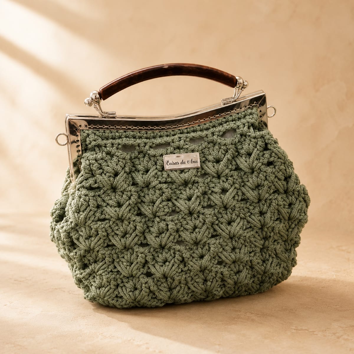 Bolsa de crochê Concha na cor Sálvia — Bolsa de moldura feita à mão